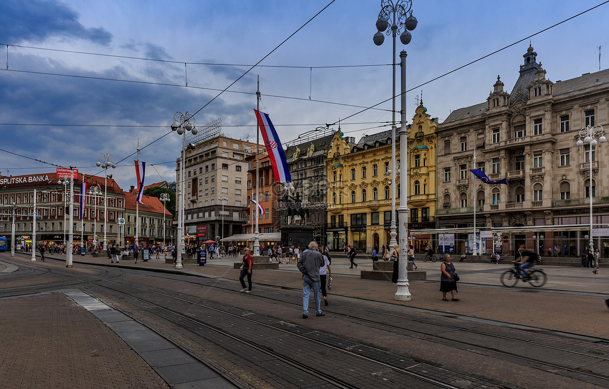 A Streetscape Of The European Tourist City Zagreb Picture And HD