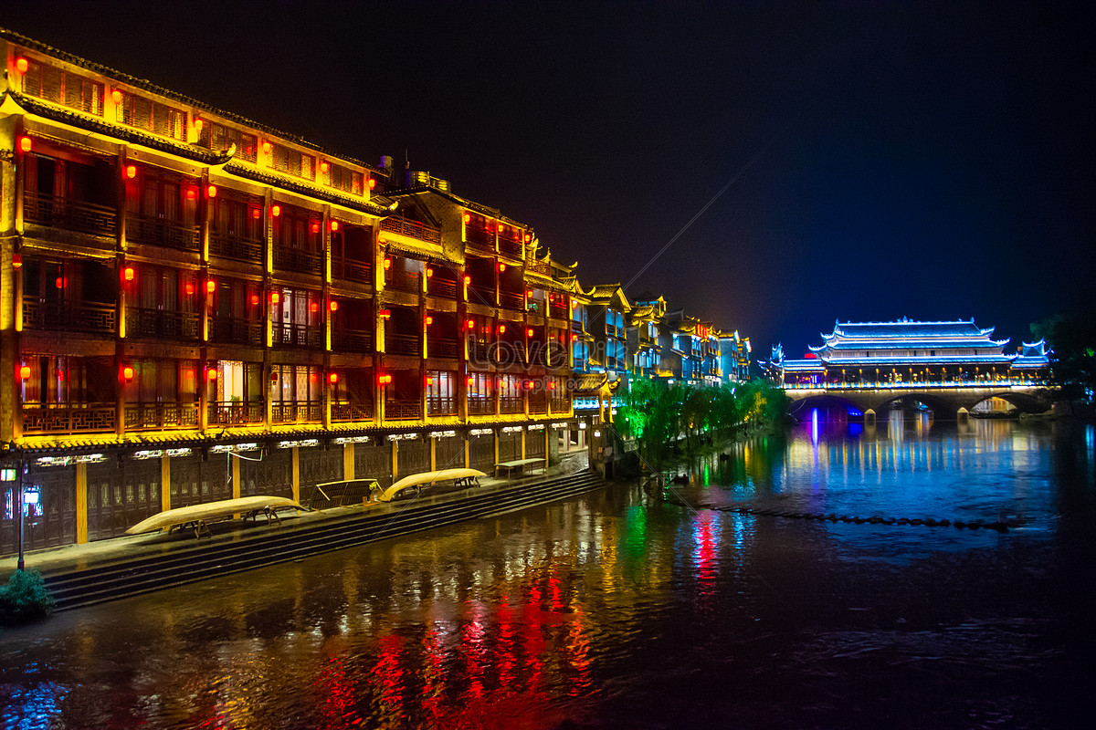 Nightscape Of Phoenix Town In Xiangxi Tujia And Miao Autonomous Picture