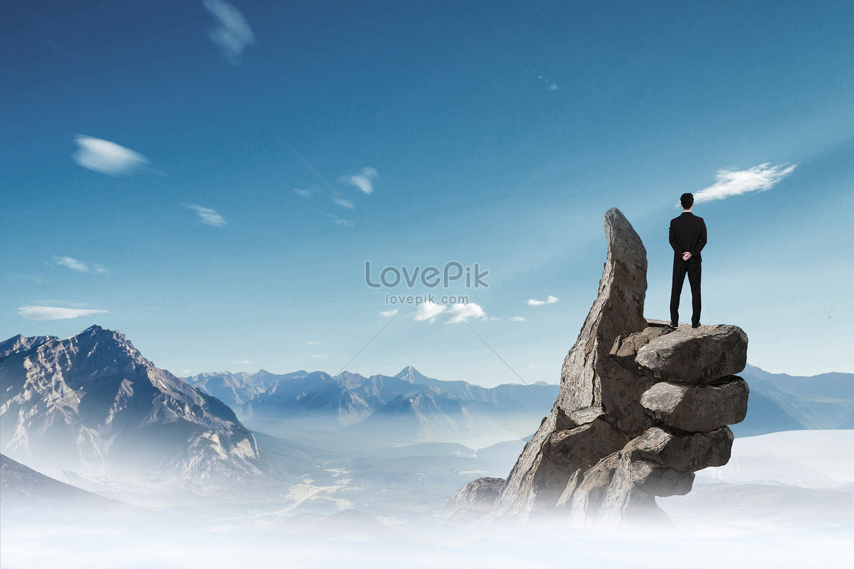 一个人站在山巅图片,人站在山峰的图片,站在山顶看远方的图片_大山谷图库