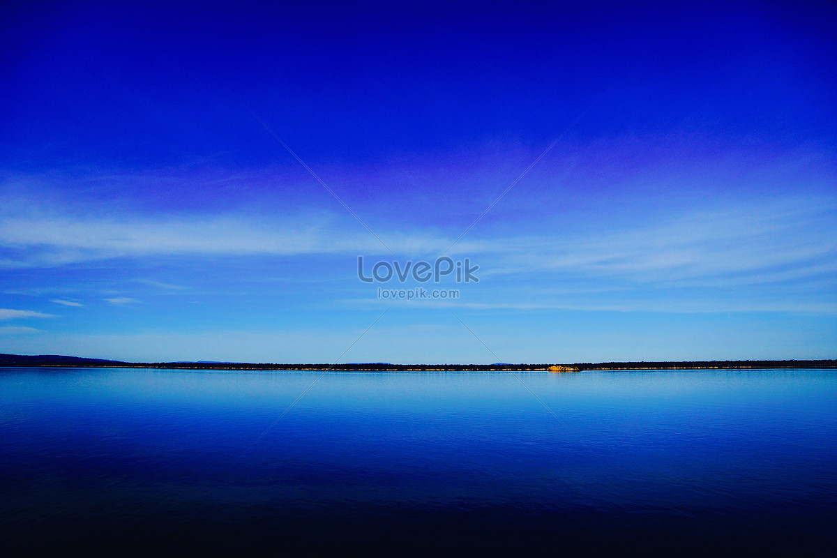 A Dark Blue Sky Photo Imagepicture Free Download 100330500lovepikcom