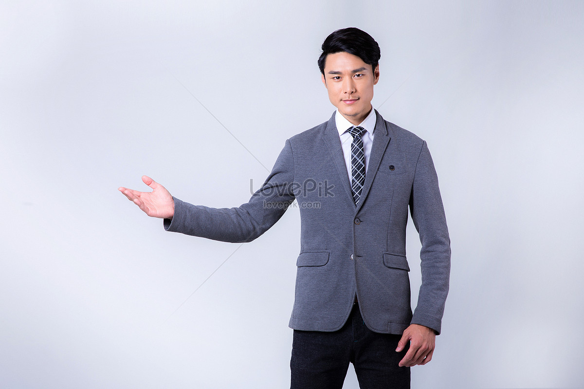 Fashion Business Men Smile To Introduce Gestures Picture And HD Photos ...