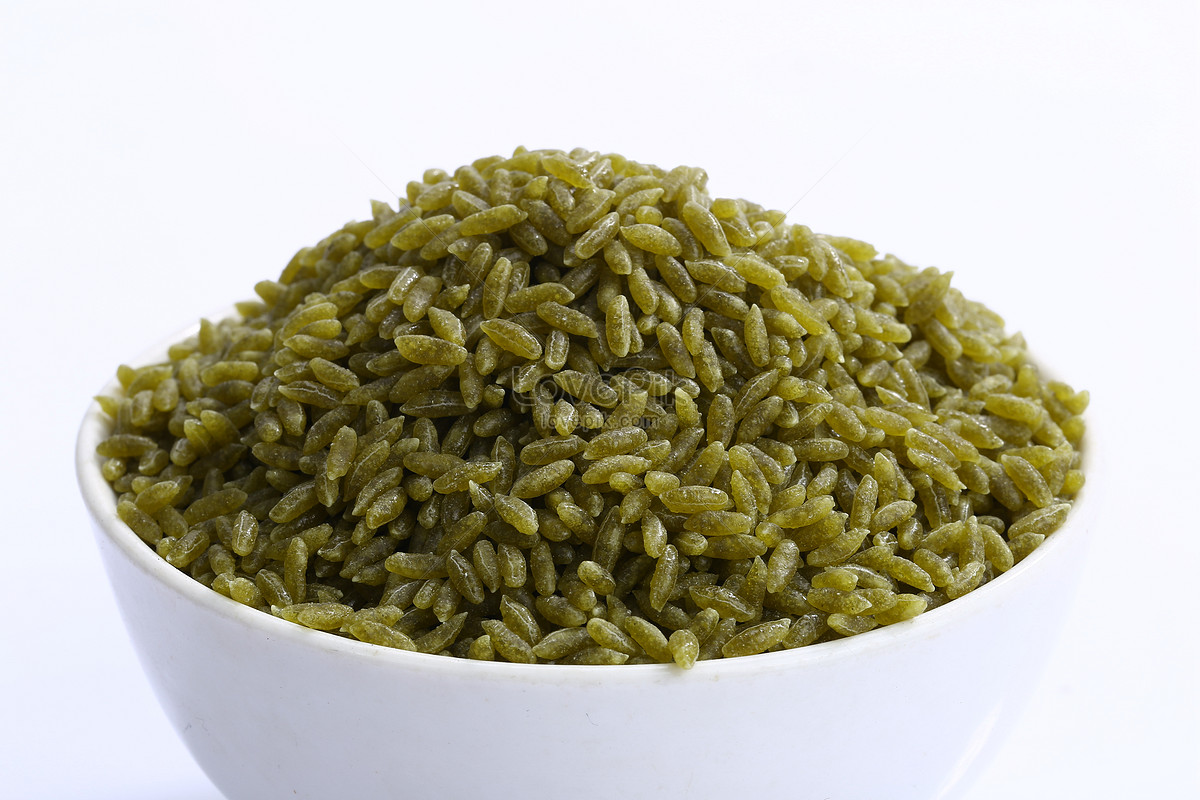 Рис зеленого цвета. Зеленый рис. Рис зеленый с петрушкой. Рис только зеленый название. Рис Грин производитель.