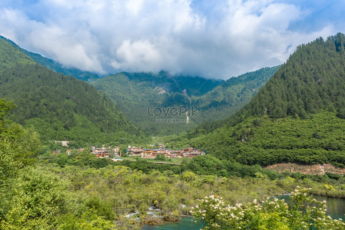 Jiuzhaigou Scenery In Summer Picture And HD Photos | Free Download On ...
