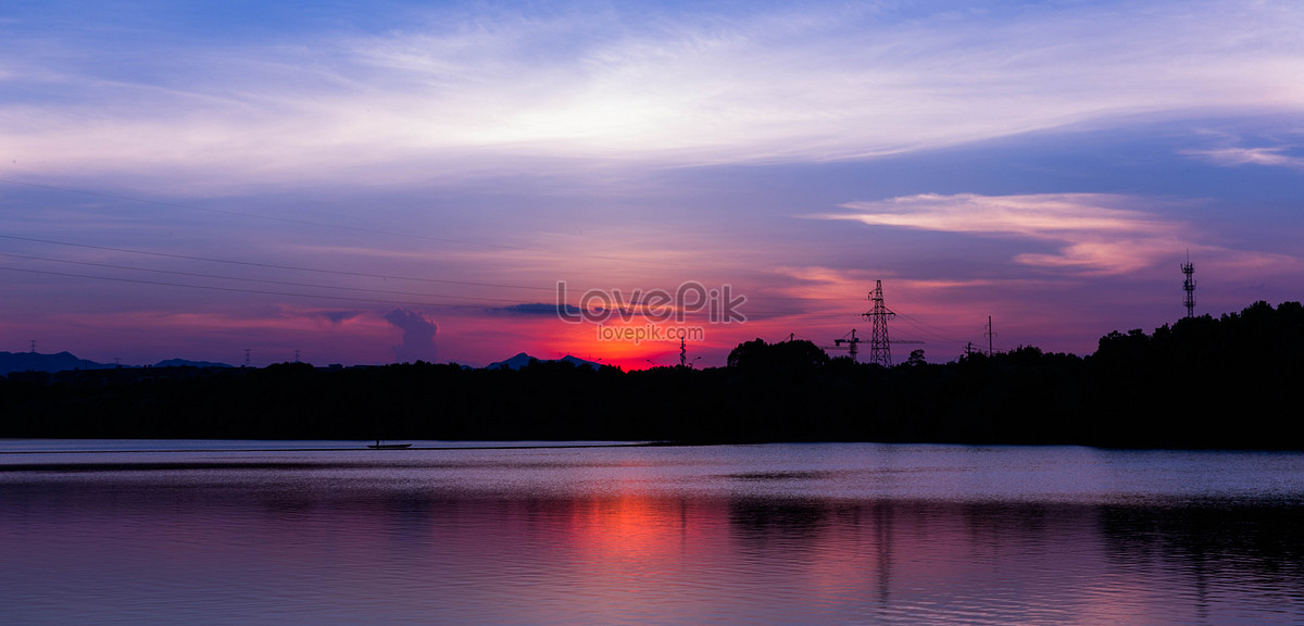 The Lake Surface Under The Setting Sun Picture And HD Photos | Free  Download On Lovepik