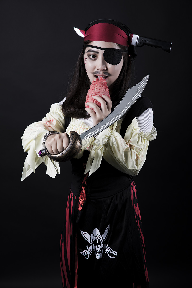 Halloween Pirates Eating Heart Cosplay Picture And HD Photos | Free ...