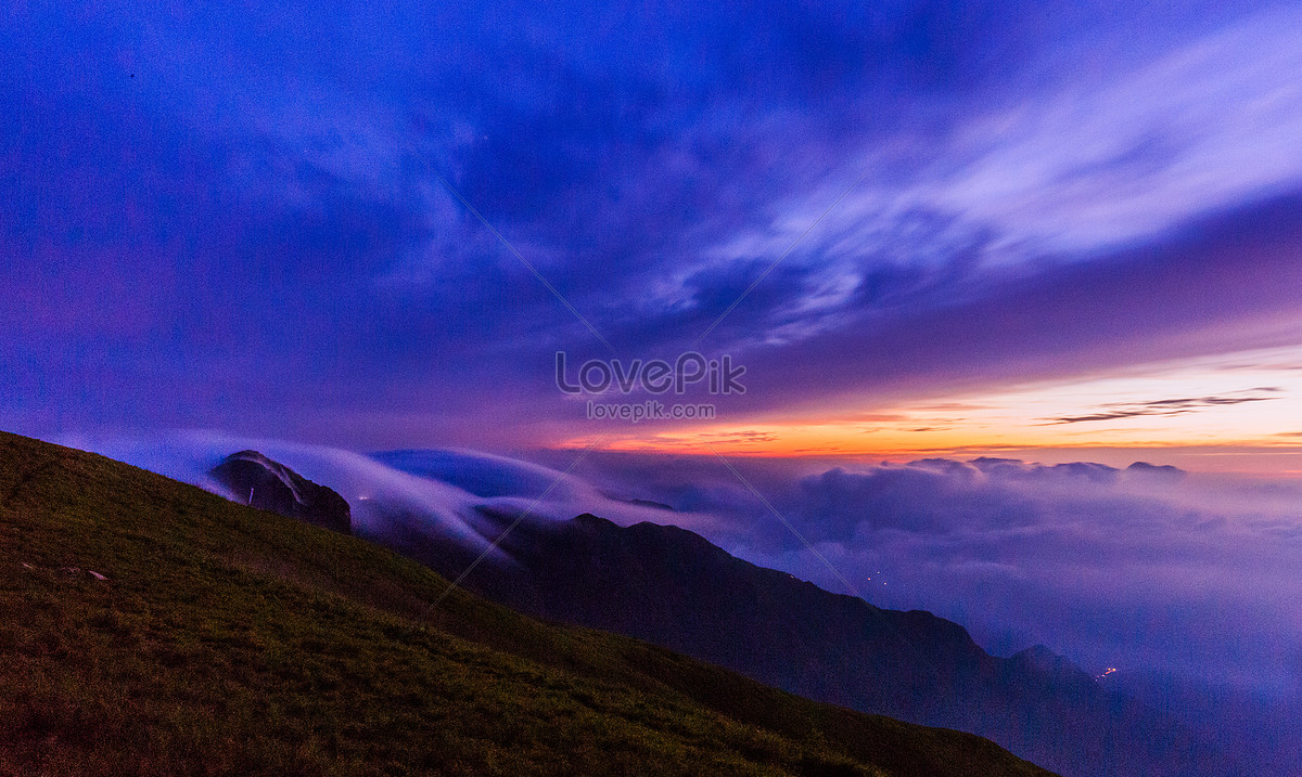 ảnh Wugong M Trên đỉnh Núi Hùng Vĩ Của Hải Vân Tải Xuống Miễn Phí, ảnh cảnh  quan thiên nhiên, phong cảnh, du lịch đẹp Trên Lovepik