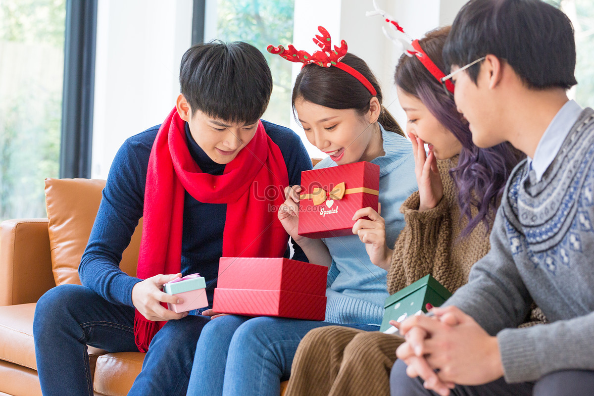 Youth Christmas Party Picture And HD Photos | Free Download On Lovepik