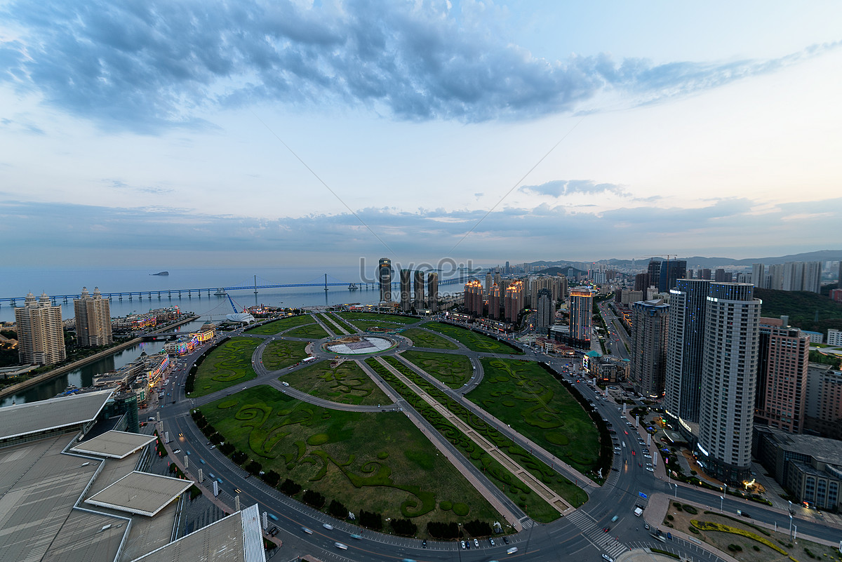 Dalian Xinghai Square Picture And HD Photos | Free Download On Lovepik