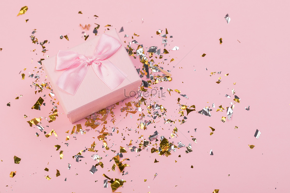 Pink Gift Box On The Pink Background Picture And HD Photos | Free Download  On Lovepik