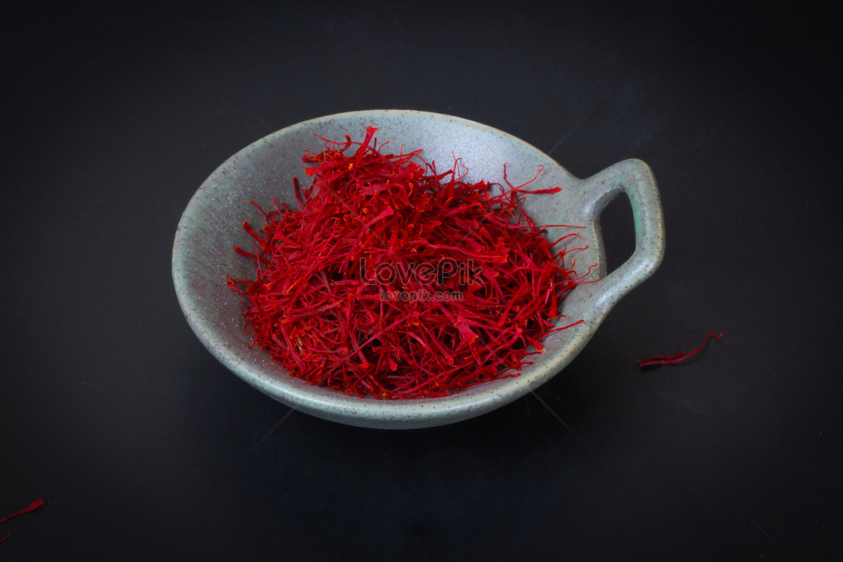 Saffron on Table HD