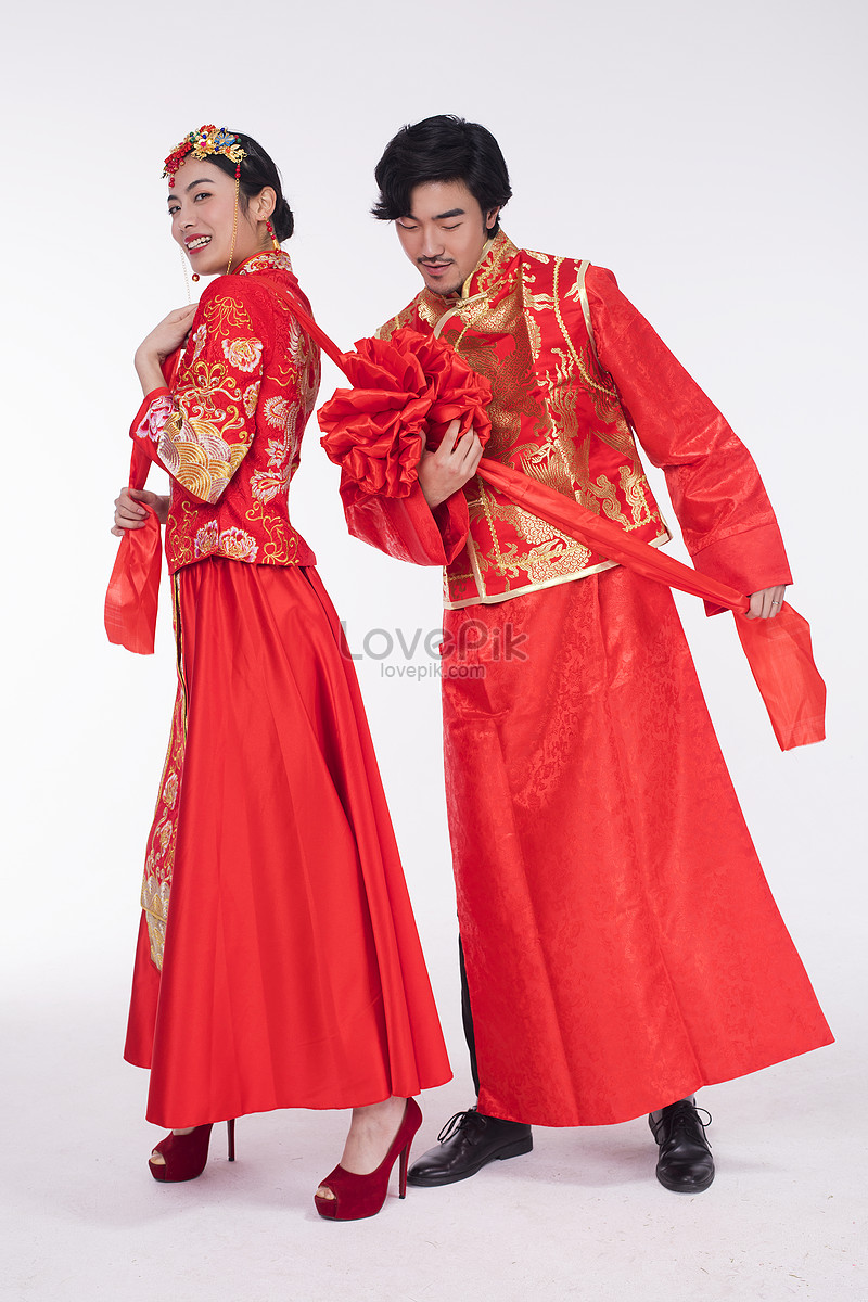 The Bride And Groom Of The Traditional Marriage Picture And HD Photos Free Download On Lovepik