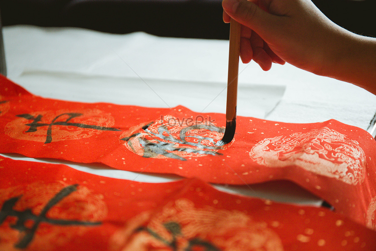 Writing Spring Festival Couplets In The New Year Picture And HD Photos
