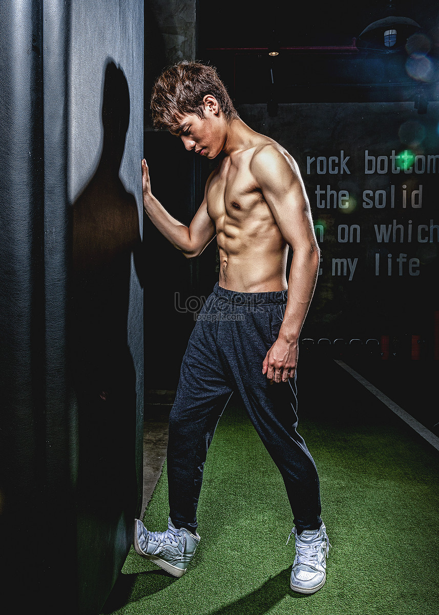 Bodybuilder Posing Image & Photo (Free Trial) | Bigstock