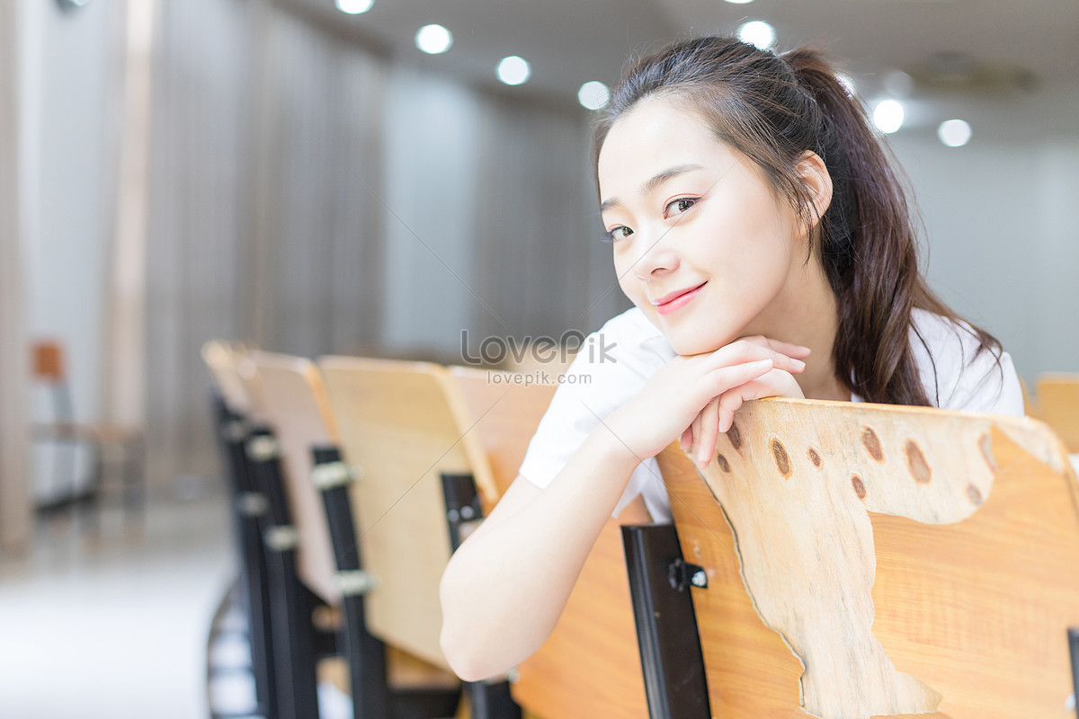 Sweet Girl Sitting In The Classroom Picture And Hd Photos Free Download On Lovepik