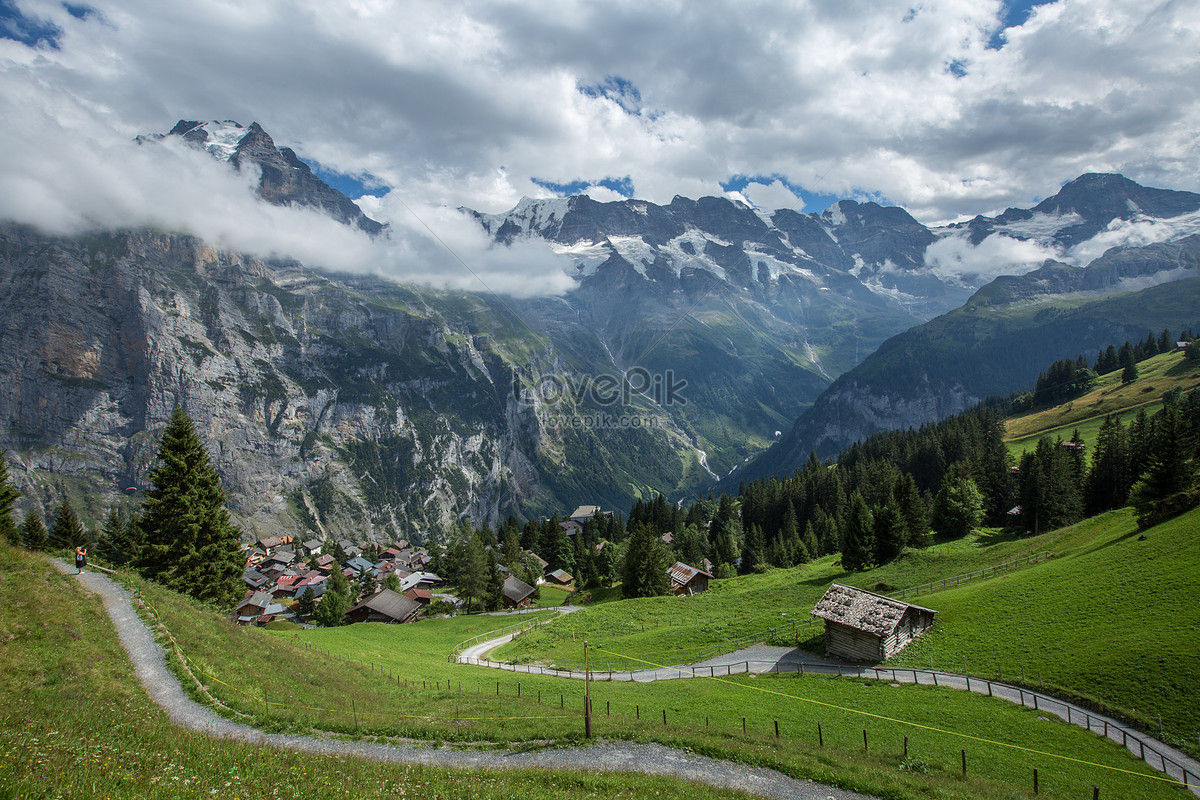 ảnh Điểm đến Du Lịch Nổi Tiếng ở Thụy Sĩ Phong Cảnh Của Thị Xã Mille Tải  Xuống Miễn Phí, ảnh màu xanh lá cây, vẻ đẹp tự nhiên, cỏ đẹp Trên