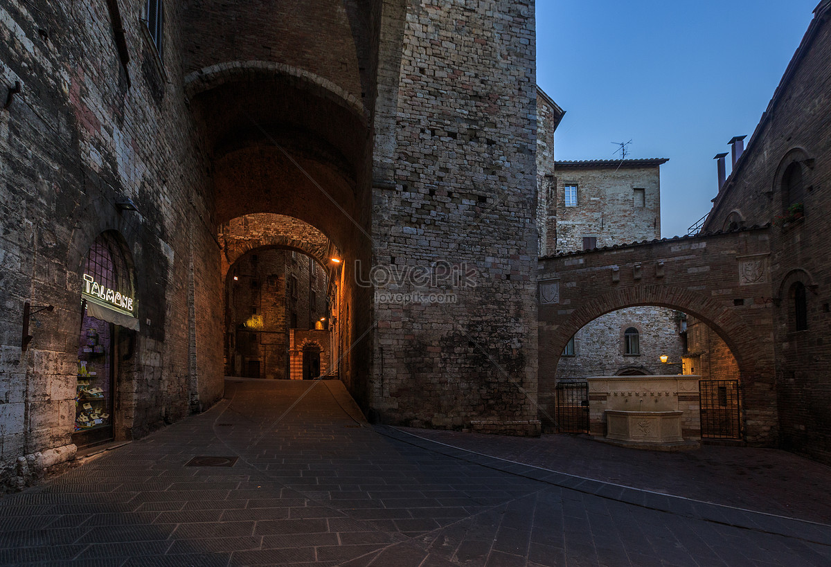 Urban Architecture In Italy Picture And HD Photos | Free Download On ...