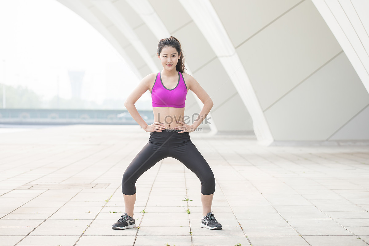 户外運動健身女性熱身動作圖片素材-JPG圖片尺寸6437 × 4291px-高清圖案500902713-zh.lovepik.com