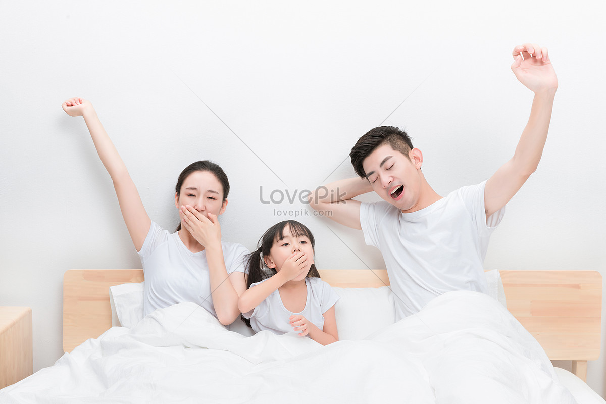 Семья проснулась фото. Семья проснулась рассвет.