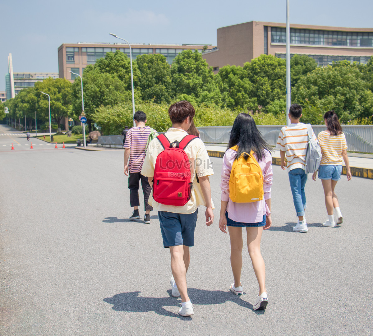 Кампус девочки. Campus девочки. Девочки из кампуса. Мальчики в кампусе. Украшение девочек кампуса.