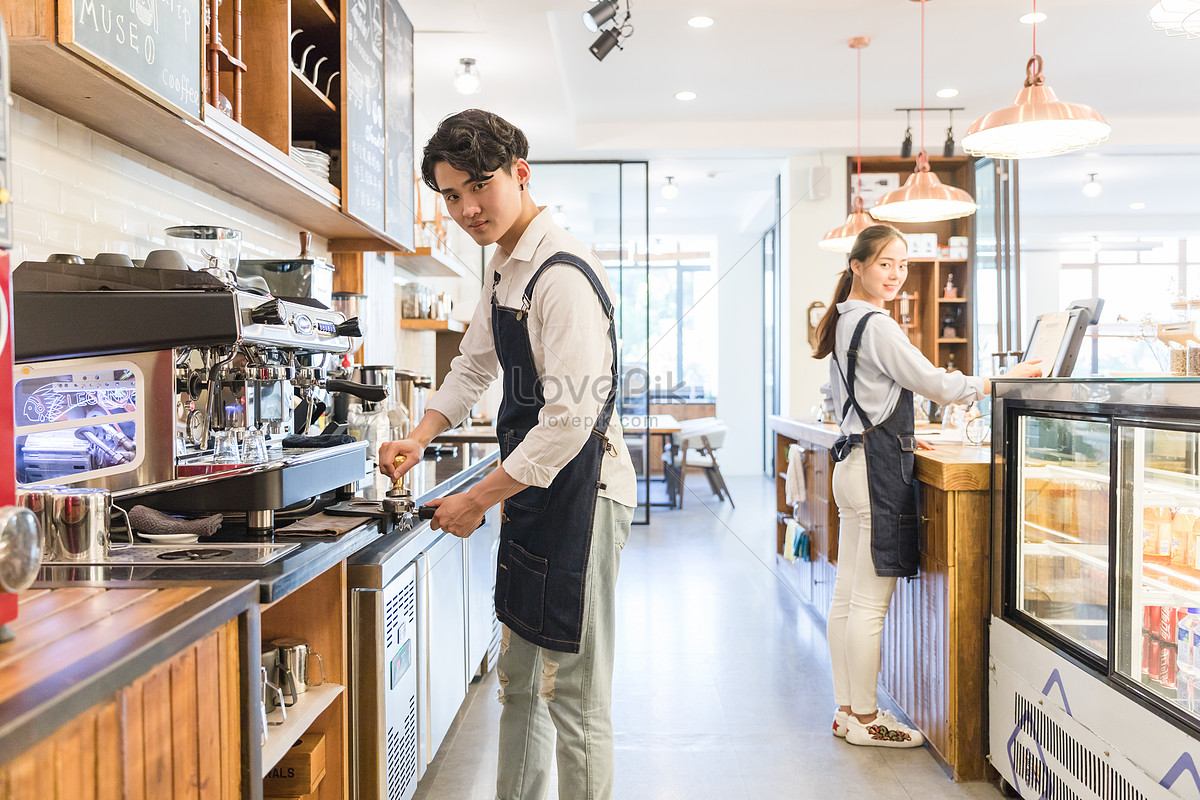 She works in a cafe. Friends Forever Пушкинская бариста. Combining work and Leisure.