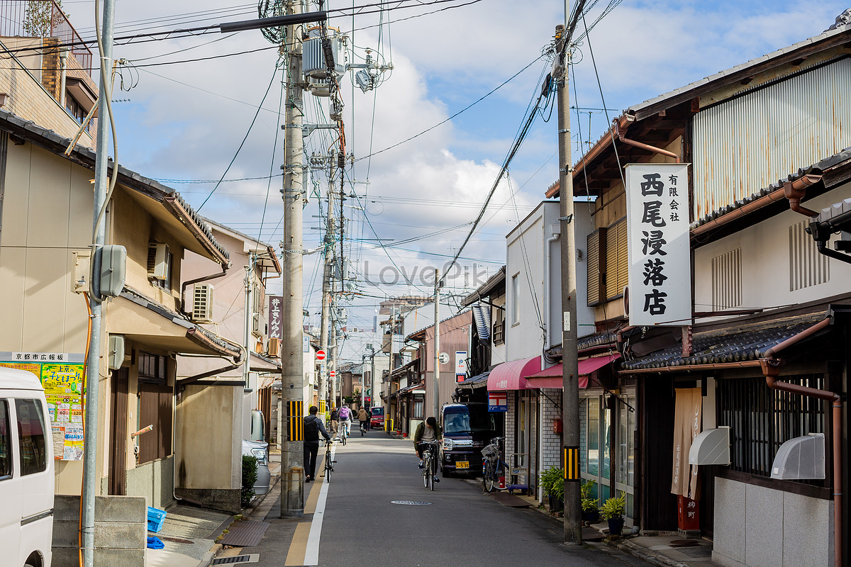 Tải ảnh đường phố Nhật Bản miễn phí: Bạn đam mê du lịch và muốn tìm hiểu về văn hóa Nhật Bản? Bộ sưu tập ảnh đường phố Nhật Bản này sẽ khiến bạn thích thú với các cảnh đẹp trong cuộc sống hàng ngày tại xứ sở hoa anh đào. Tải ngay về máy để trải nghiệm nhé!
