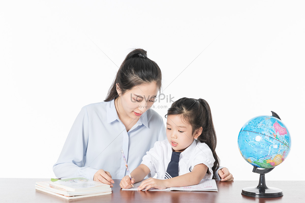 Teachers help students write assignments., and homework, counseling, pupil HD Photo