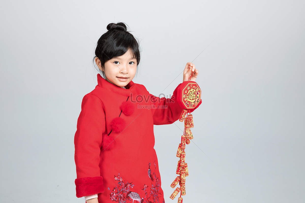 A Girl With Firecrackers Picture And HD Photos | Free Download On Lovepik
