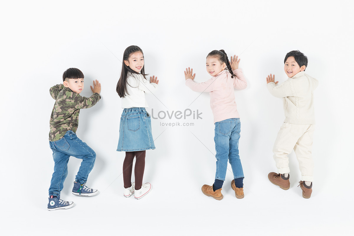 Children Play Happily Picture And Hd Photos 