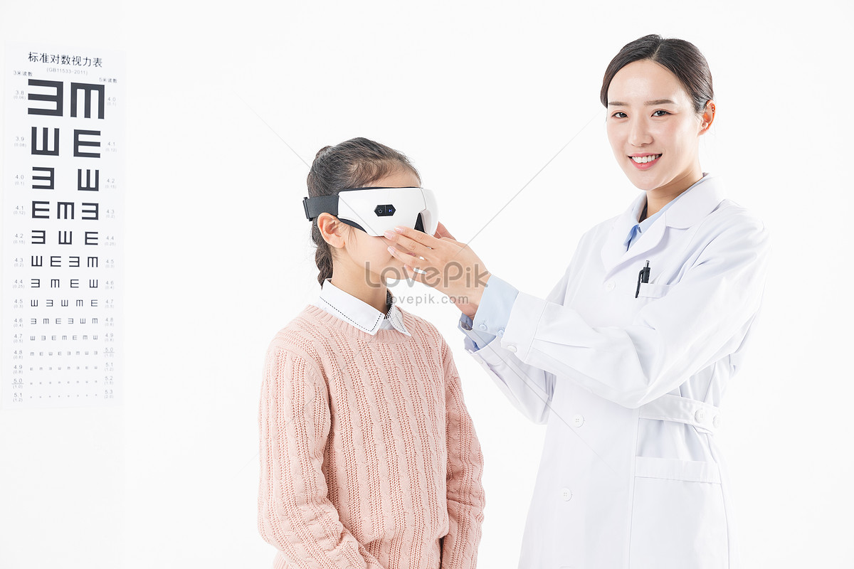 Doctors Wear Eye Protectors For Girls Picture And HD Photos | Free ...