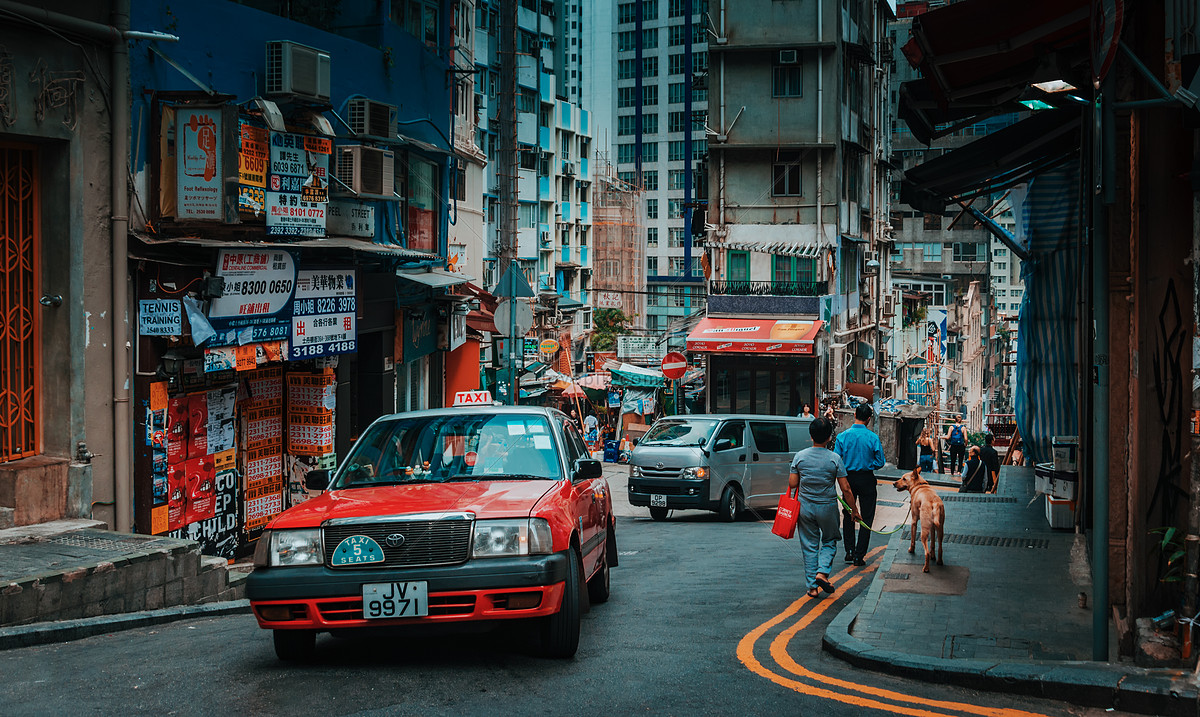 Ảnh Quang cảnh đường phố Hồng Kông: Khám phá toàn bộ sự đa dạng và đẹp mắt của Hồng Kông với bộ sưu tập ảnh quang cảnh đường phố. Tận hưởng không khí sống động của thành phố, từ những con đường đông đúc đến những khu phố yên tĩnh. Hãy tải ngay để trải nghiệm những khoảnh khắc đặc biệt của thành phố này.