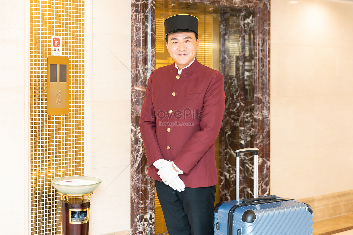 duties and responsibilities of luggage porter in hotel