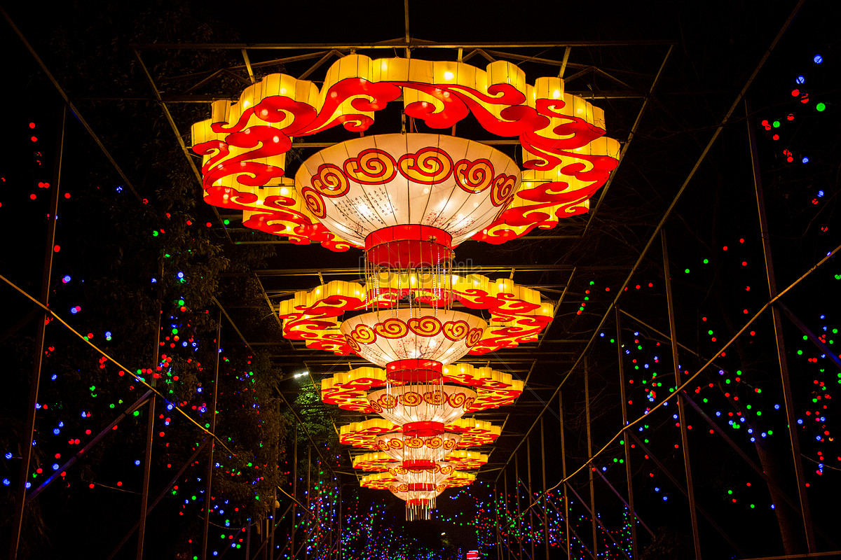 Lanterns Hanging In The New Years Atmosphere Picture And HD Photos ...