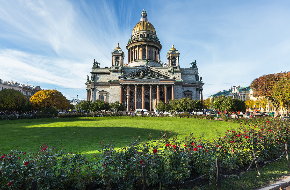 St. Isaac Cathedral, A Famous Attraction In St Petersburg Picture And ...