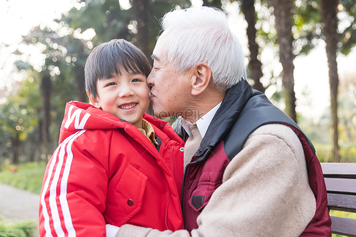 Любовь старичка япония. Мой дедушка фото Аллаяров Муллаяр. . Granny Tanya and grandfather vitya foto.