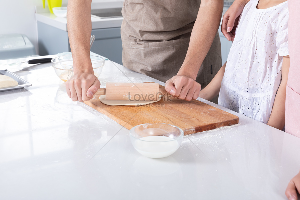 Тесто фэмили. Family Bakke PNG. Dough picture.