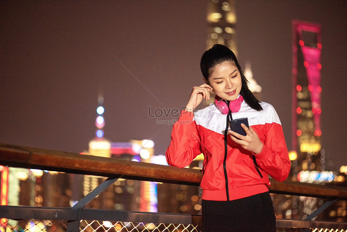 Beautiful Night Run Rest Picture And HD Photos | Free Download On Lovepik