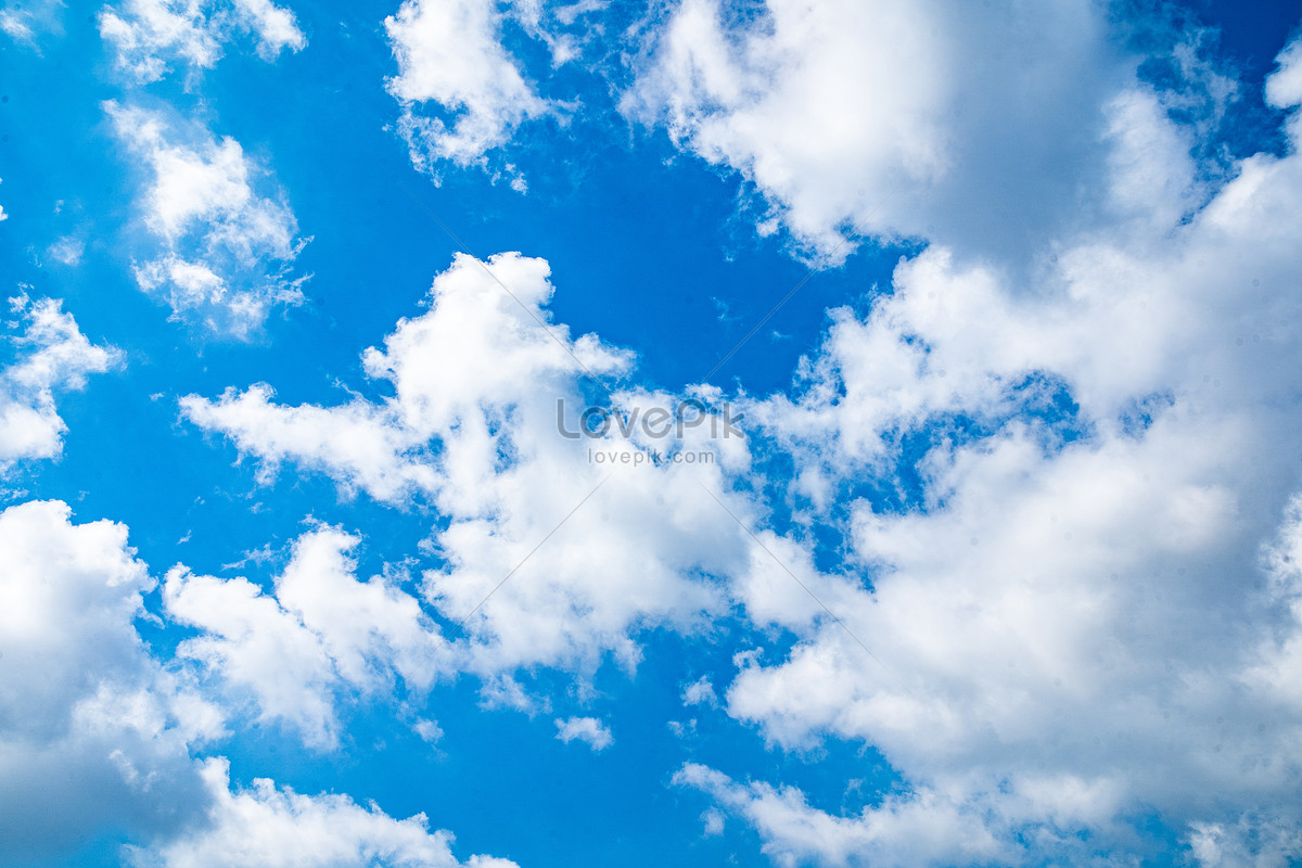 Blue Sky And White Clouds In Summer Picture And HD Photos | Free Download  On Lovepik