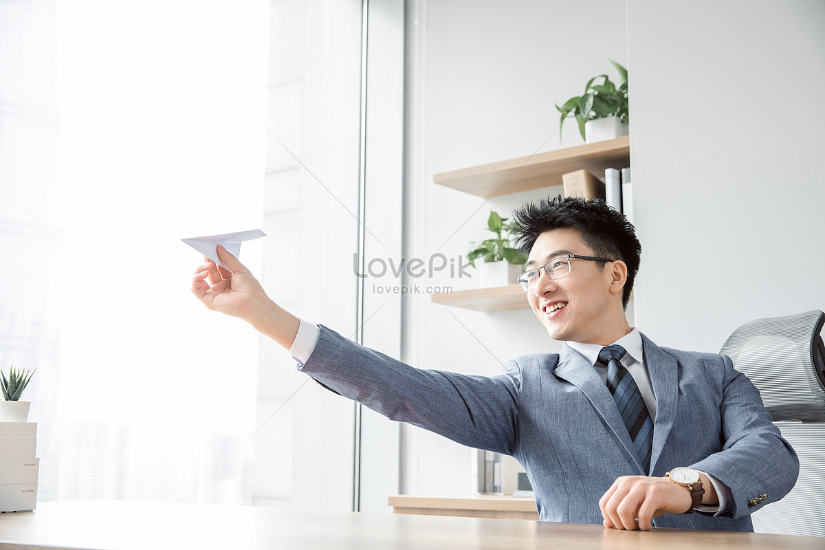 Business Male Office Playing With Paper Airplane Picture And HD Photos |  Free Download On Lovepik