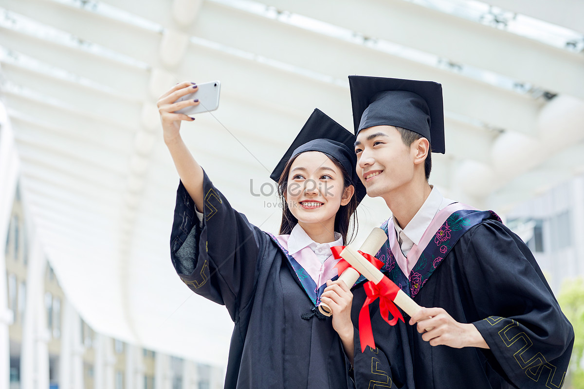Couple University Graduation Photo Picture And HD Photos | Free ...