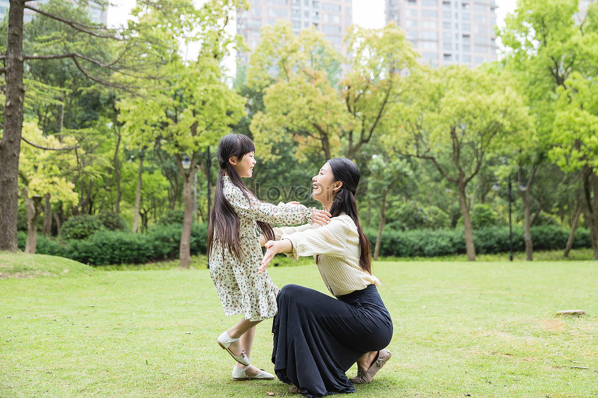Lovely Mother And Daughter Picture And Hd Photos Free Download On Lovepik