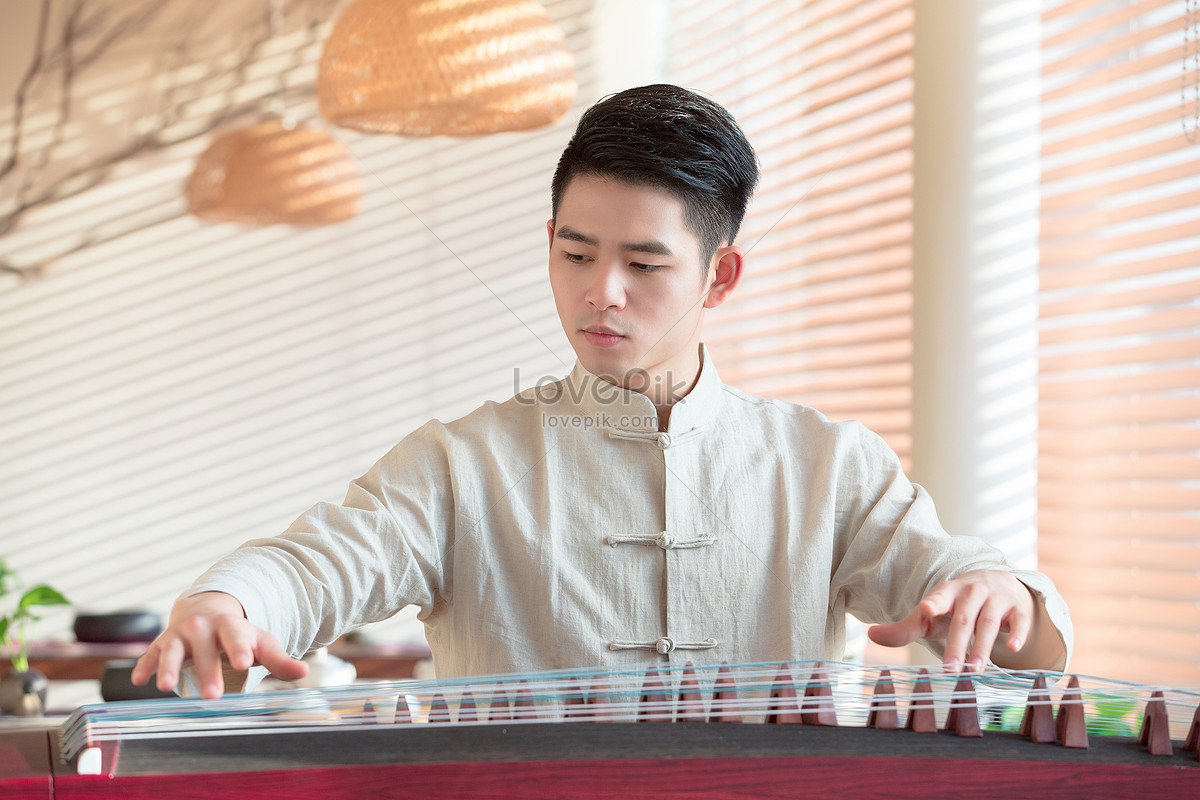 Men Play Guzheng Picture And HD Photos Free Download On Lovepik