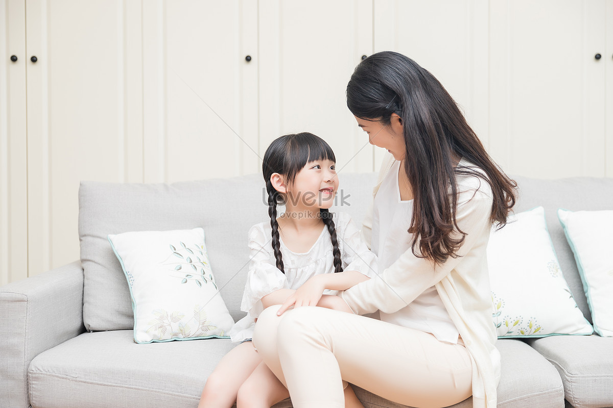 Японская мать и дочка