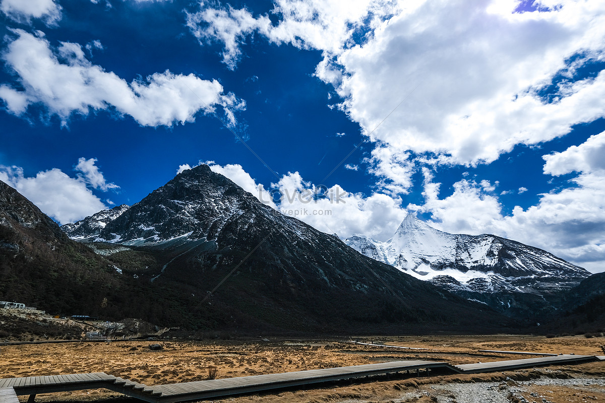 Yang Maiyong Yading Scenic Area Daocheng Sichuan Picture And Hd