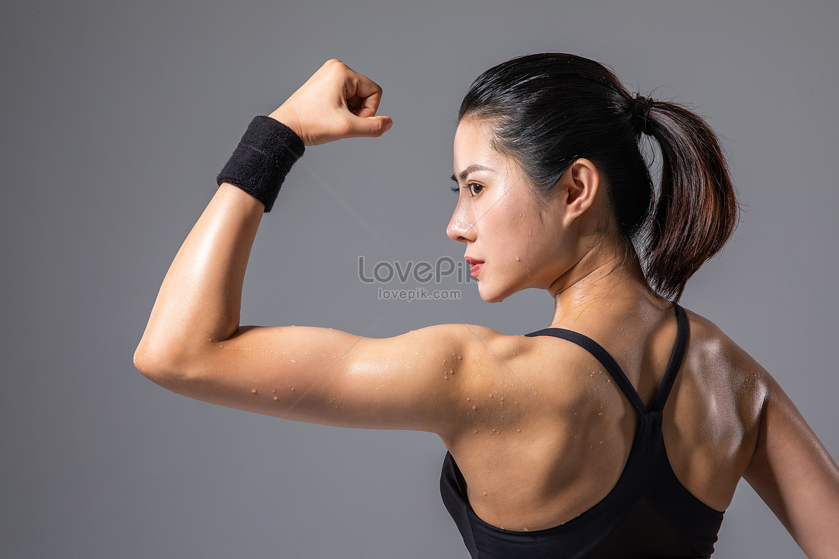 Artistic Fitness Muscles of a Woman's Back - Stock Image - Everypixel