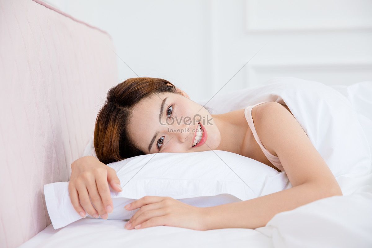 338,600+ Beauty Sleep Stock Photos, Pictures & Royalty-Free Images - iStock