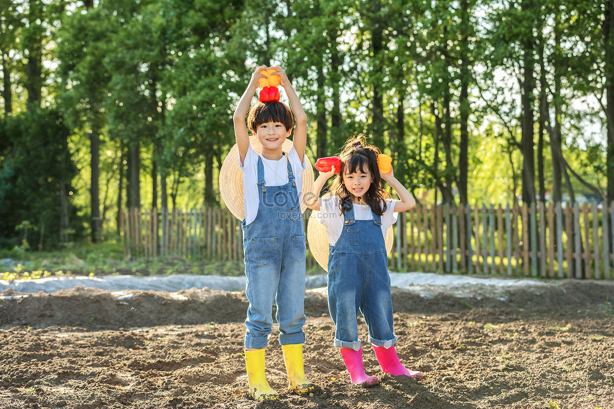 Child Farm Picking Picture And HD Photos | Free Download On Lovepik