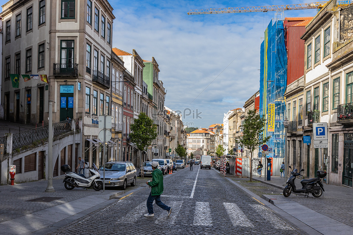 Những bức ảnh đường phố Châu Âu sẽ khiến bạn say đắm với đẹp tuyệt vời của kiến trúc cổ kính, con phố đầy hoa lệ và những cộng đồng đa dạng với nền văn hóa lâu đời. Chúng tôi rất háo hức được chia sẻ những khoảnh khắc tuyệt vời này với bạn.
