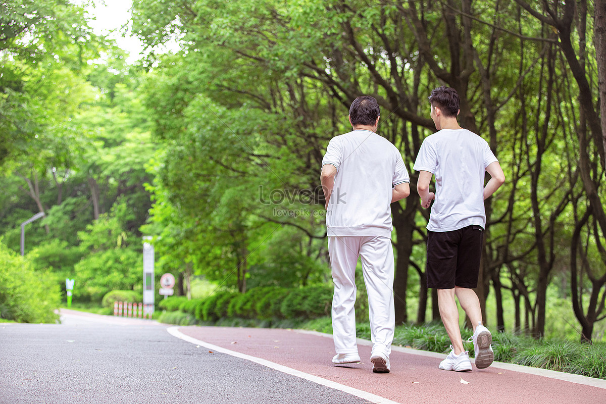 Padre E Hijo Deportes Al Aire Libre Corriendo Foto | Descarga Gratuita HD  Imagen de Foto - Lovepik