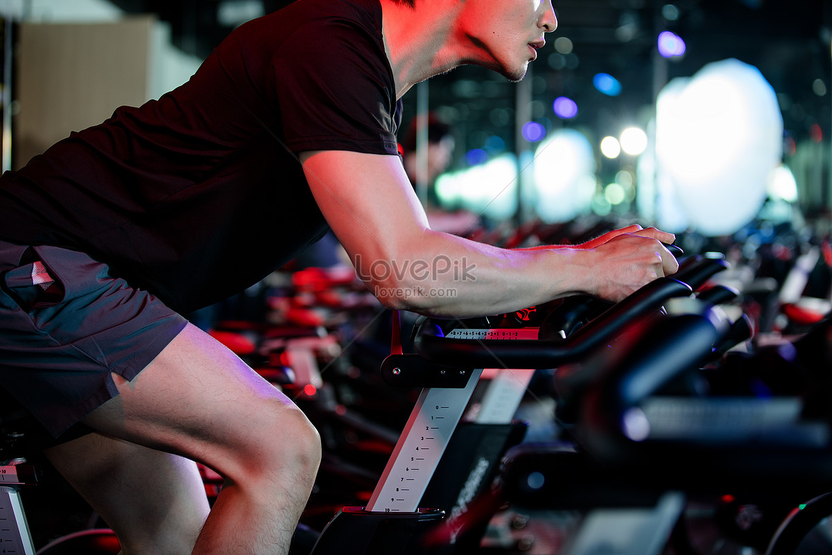 Gymnasium Cycling Boys Picture And HD Photos Free Download On Lovepik