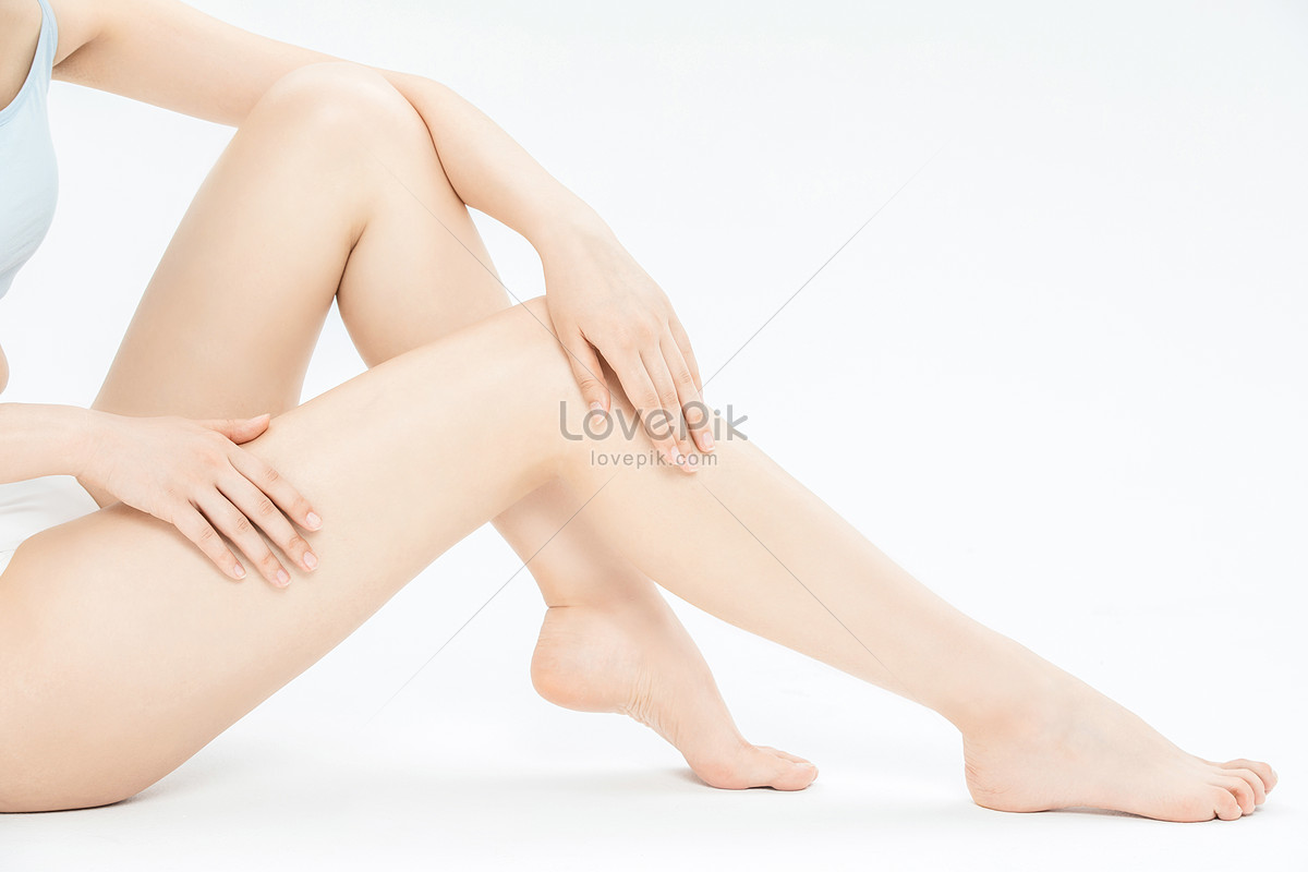 23,678 Beautiful Woman Legs Stock Photos, High-Res Pictures, and Images -  Getty Images